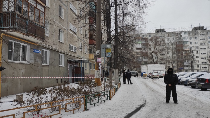 Жителей дома на Берёзовской, в котором произошел взрыв, отправили ночевать в гостиницу