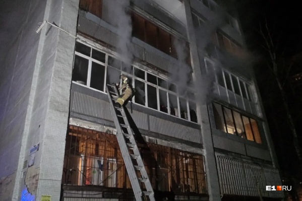 Площадь пожара — четыре квадратных метра Площадь пожара — четыре квадратных метра