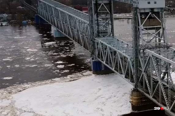 Гидрологи обещают, что ледоход в Архангельске закончится к 8 мая Гидрологи обещают, что ледоход в Архангельске закончится к 8 мая
