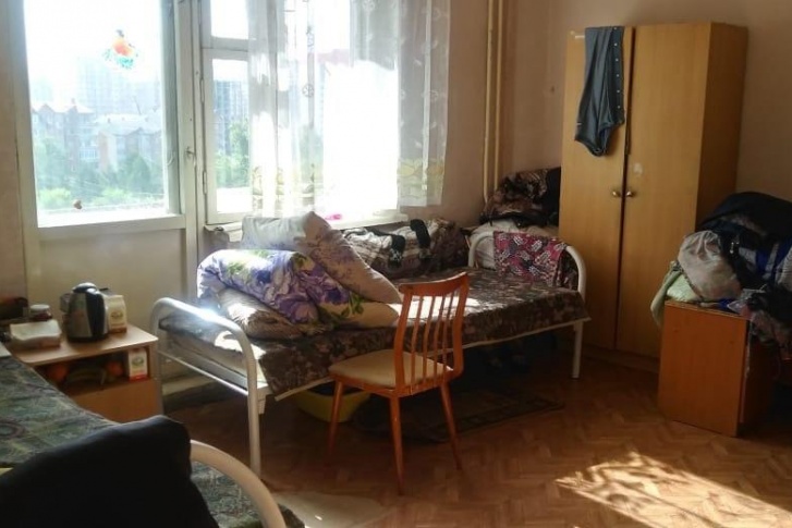 Обстановка в одной из «квартир» постояльцев пансионата Обстановка в одной из «квартир» постояльцев пансионата