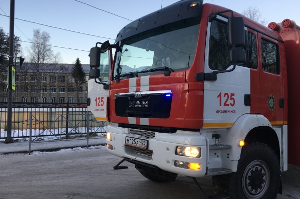 Из здания школы эвакуировали 325 учеников Из здания школы эвакуировали 325 учеников