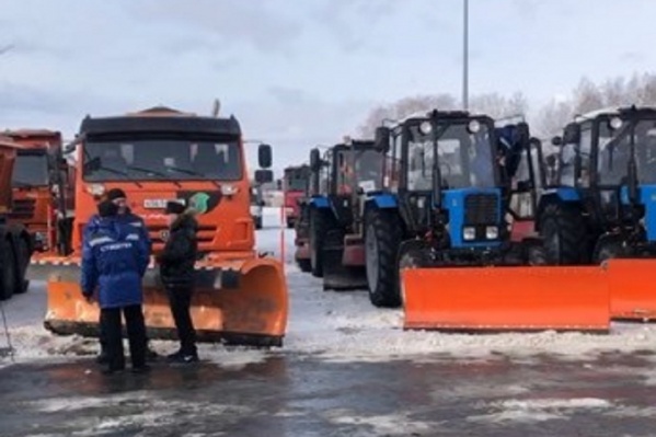 В арсенале подрядчика есть большое количество дорожно-строительной техники В арсенале подрядчика есть большое количество дорожно-строительной техники