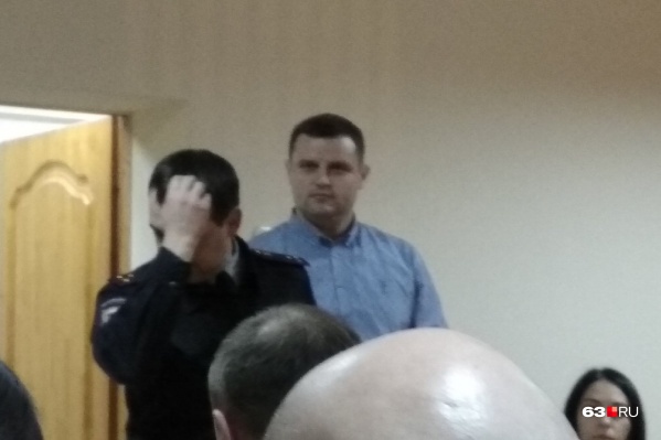 Шаталова обвиняют в получении взятки в размере 100 тысяч рублей Шаталова обвиняют в получении взятки в размере 100 тысяч рублей