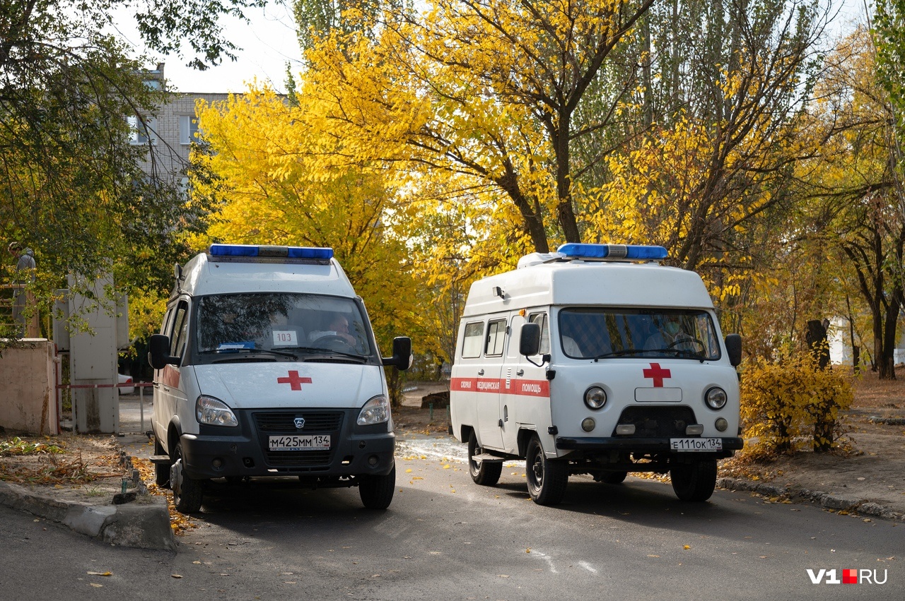 Волгоград помощь. Больница 19 Волгоград ГЭС. В приемной скорой помощи Городище Волгоградской области. Сегодняшнее видео в 5 больнице Волгоград.