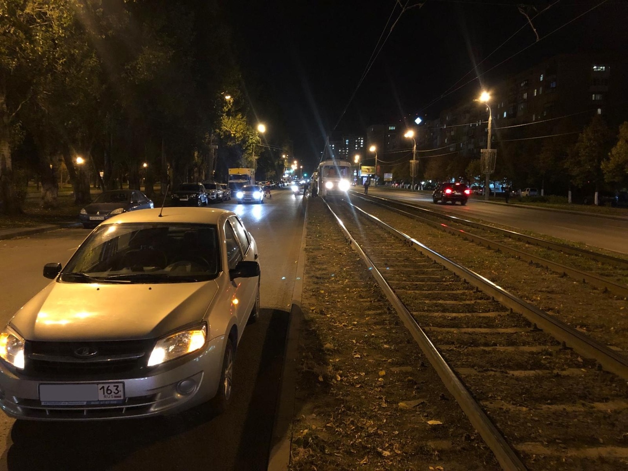 Пенсионерку откинуло на проезжавшую сзади легковушку Пенсионерку откинуло на проезжавшую сзади легковушку
