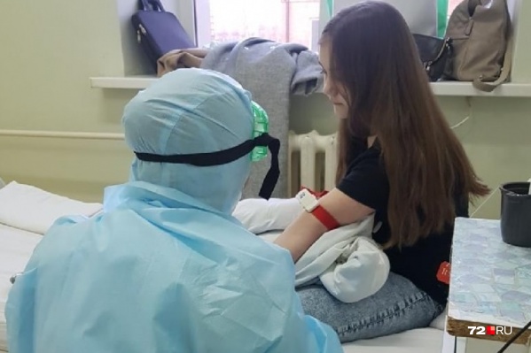 Дети с коронавирусом лечатся вместе с родителями Дети с коронавирусом лечатся вместе с родителями