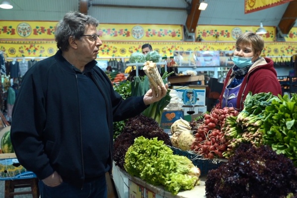 В поисках продуктов для борща ведущий зашел на главный рынок Архангельска В поисках продуктов для борща ведущий зашел на главный рынок Архангельска