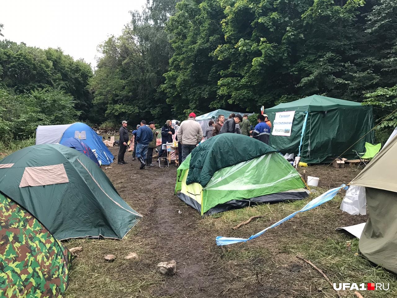 «Если нужно, будем и до весны стоять»: корреспонденты UFA1.RU побывали в лагере защитников Куштау