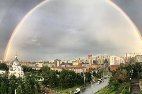 Двойная радуга после вечернего дождя Двойная радуга после вечернего дождя