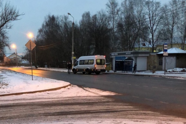 Ярославцы стали очевидцами дорожного конфликта Ярославцы стали очевидцами дорожного конфликта