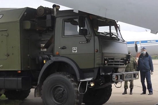 Около 200 военных отправились в Северо-Енисейск справляться со вспышкой коронавируса Около 200 военных отправились в Северо-Енисейск справляться со вспышкой коронавируса
