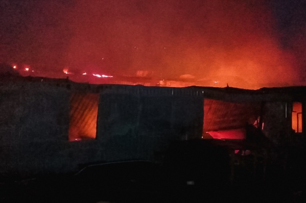 Пожар тушили почти восемь часов Пожар тушили почти восемь часов