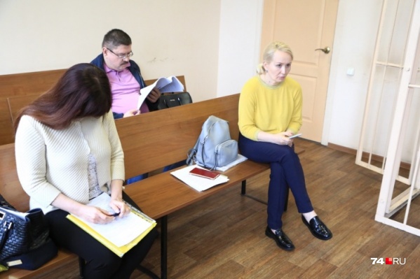 Елена Пешкова (слева) и Алла Брагина признали вину ещё на первом заседании Елена Пешкова (слева) и Алла Брагина признали вину ещё на первом заседании