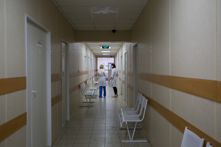 Сейчас в отделениях реанимации находятся 208 человек, на ИВЛ — 55 пациентов Сейчас в отделениях реанимации находятся 208 человек, на ИВЛ — 55 пациентов