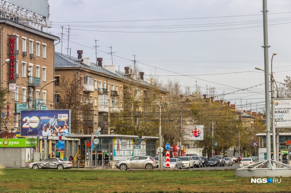 Дорогу сузят до двух полос Дорогу сузят до двух полос