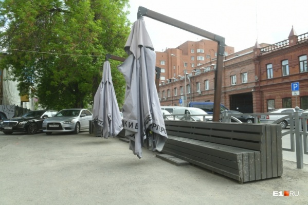 В Москве летние веранды уже открыты, того же ждут и наши рестораторы В Москве летние веранды уже открыты, того же ждут и наши рестораторы