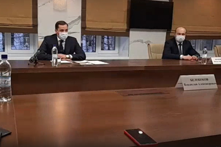 Дискуссия в правительстве началась в 14:00 Дискуссия в правительстве началась в 14:00