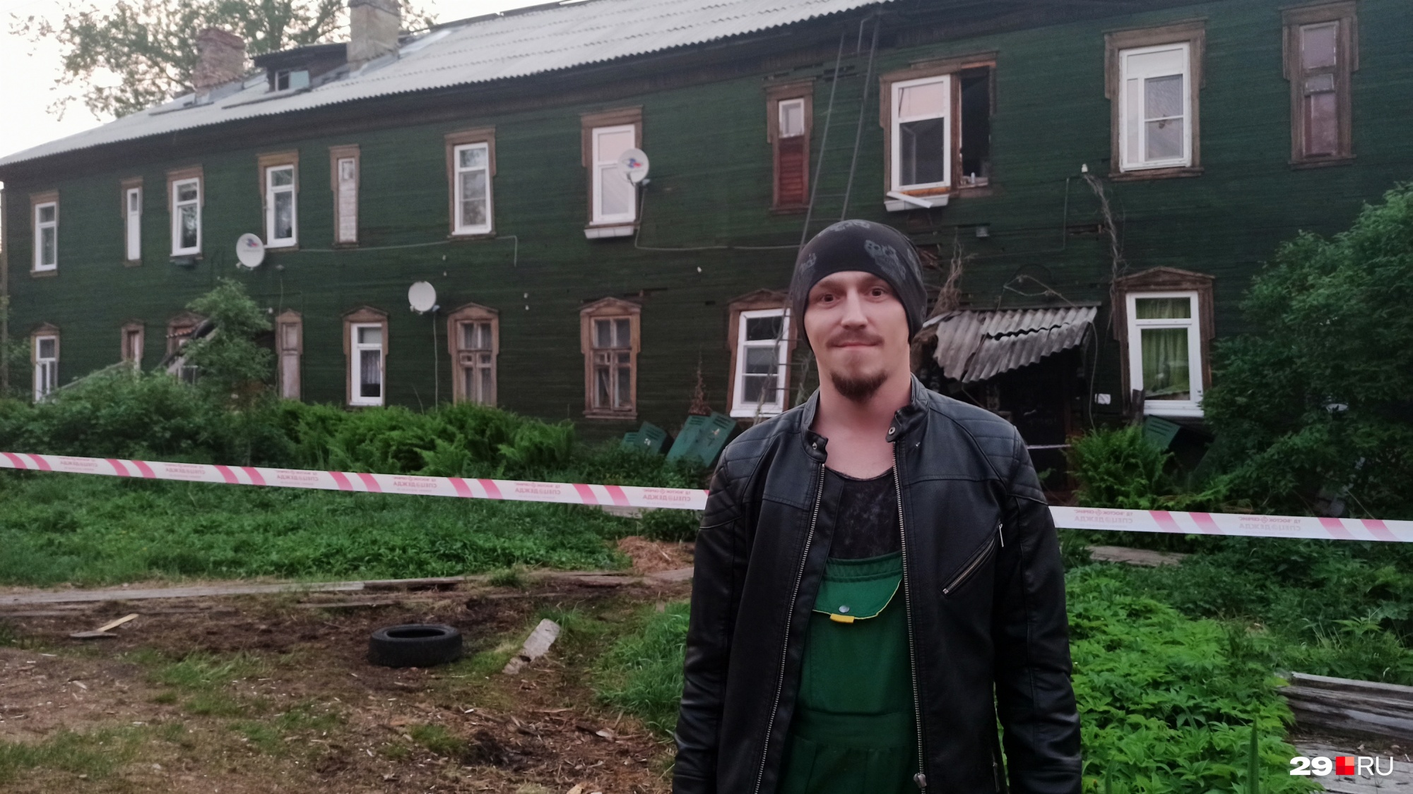 Владимир провел ночь у дома, чтобы не позволить обворовать жильцов Владимир провел ночь у дома, чтобы не позволить обворовать жильцов
