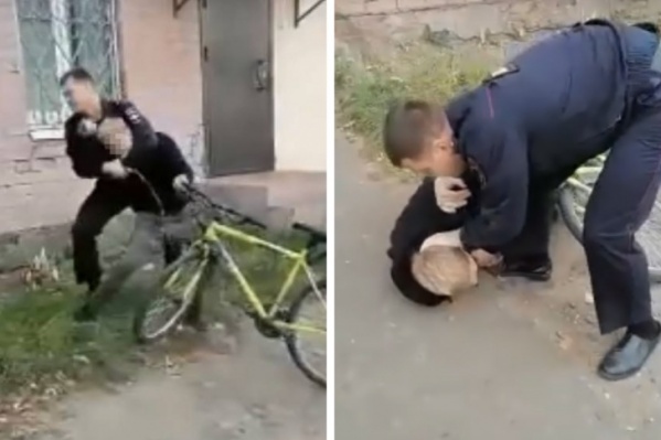 Полицейский пытался затащить подростка в отдел, а тот яростно сопротивлялся Полицейский пытался затащить подростка в отдел, а тот яростно сопротивлялся