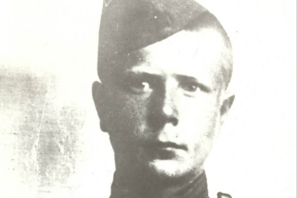 На снимке 1943 года Расиму всего 18 лет На снимке 1943 года Расиму всего 18 лет