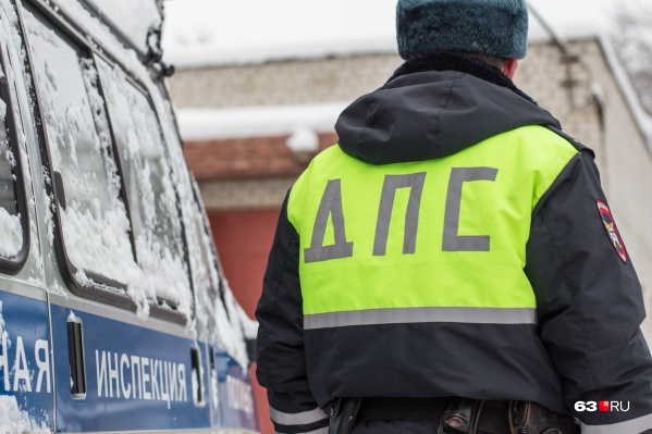 Сейчас полицейские решают, к какой ответственности привлекать автомобилиста Сейчас полицейские решают, к какой ответственности привлекать автомобилиста 