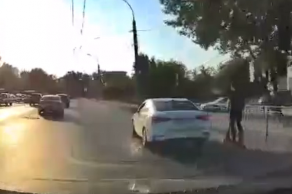 Столкновение автомобиля и электросамоката Столкновение автомобиля и электросамоката