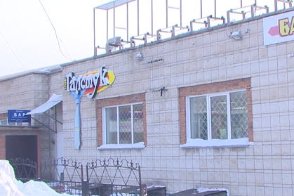 Возле ночного клуба «Галстук» в Бердске убили мужчину Возле ночного клуба «Галстук» в Бердске убили мужчину