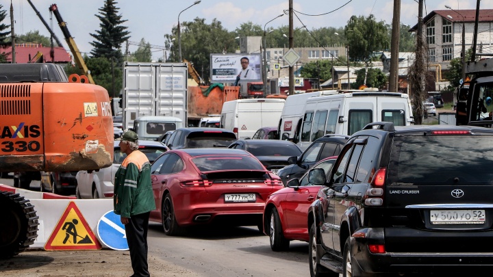 Власти заявили, что «приостановленному» строительству развязки в Ольгино ничего не мешает