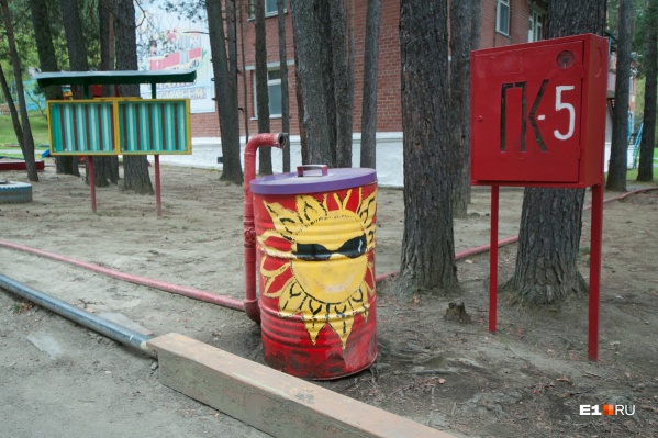 Это «Маяк» — один из муниципальных оздоровительных лагерей, он находится под Сысертью