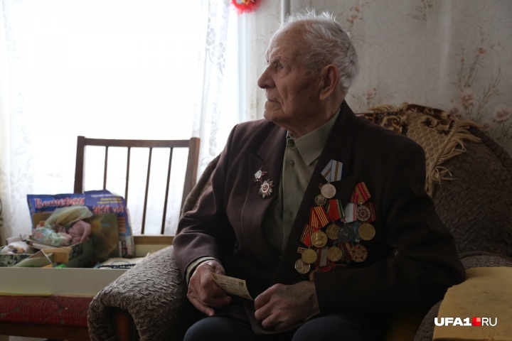 Ветеранам войны к юбилею Великой Победы будет солидная прибавка к пенсии Ветеранам войны к юбилею Великой Победы будет солидная прибавка к пенсии