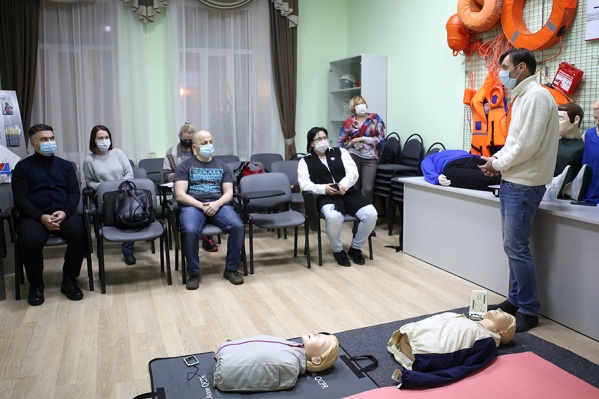 Волонтеры ДЦ «Медведь» собрались на тренинге по формированию навыков оказания первой помощи Волонтеры ДЦ «Медведь» собрались на тренинге по формированию навыков оказания первой помощи