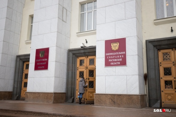 Правительство расширило список непродовольственных товаров первой необходимости. В него включили семена, саженцы, удобрения и садовую технику<br> Правительство расширило список непродовольственных товаров первой необходимости. В него включили семена, саженцы, удобрения и садовую технику<br>