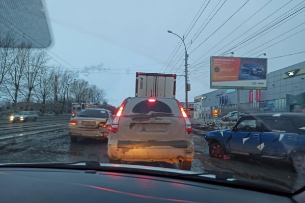 Движение сильно затруднено Движение сильно затруднено