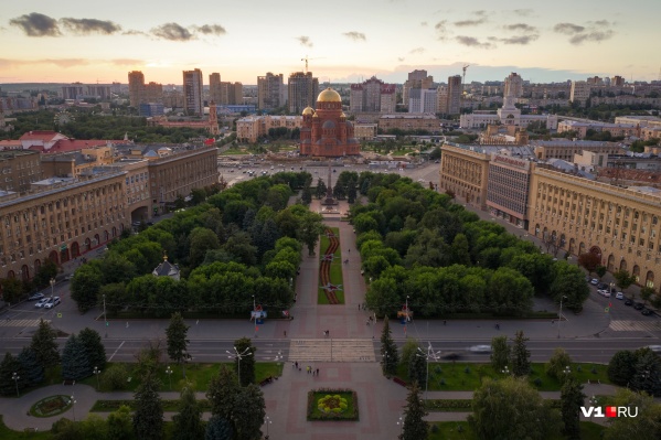 Пока еще в Волгограде остались по-настоящему живые и зеленые «островки» Пока еще в Волгограде остались по-настоящему живые и зеленые «островки»