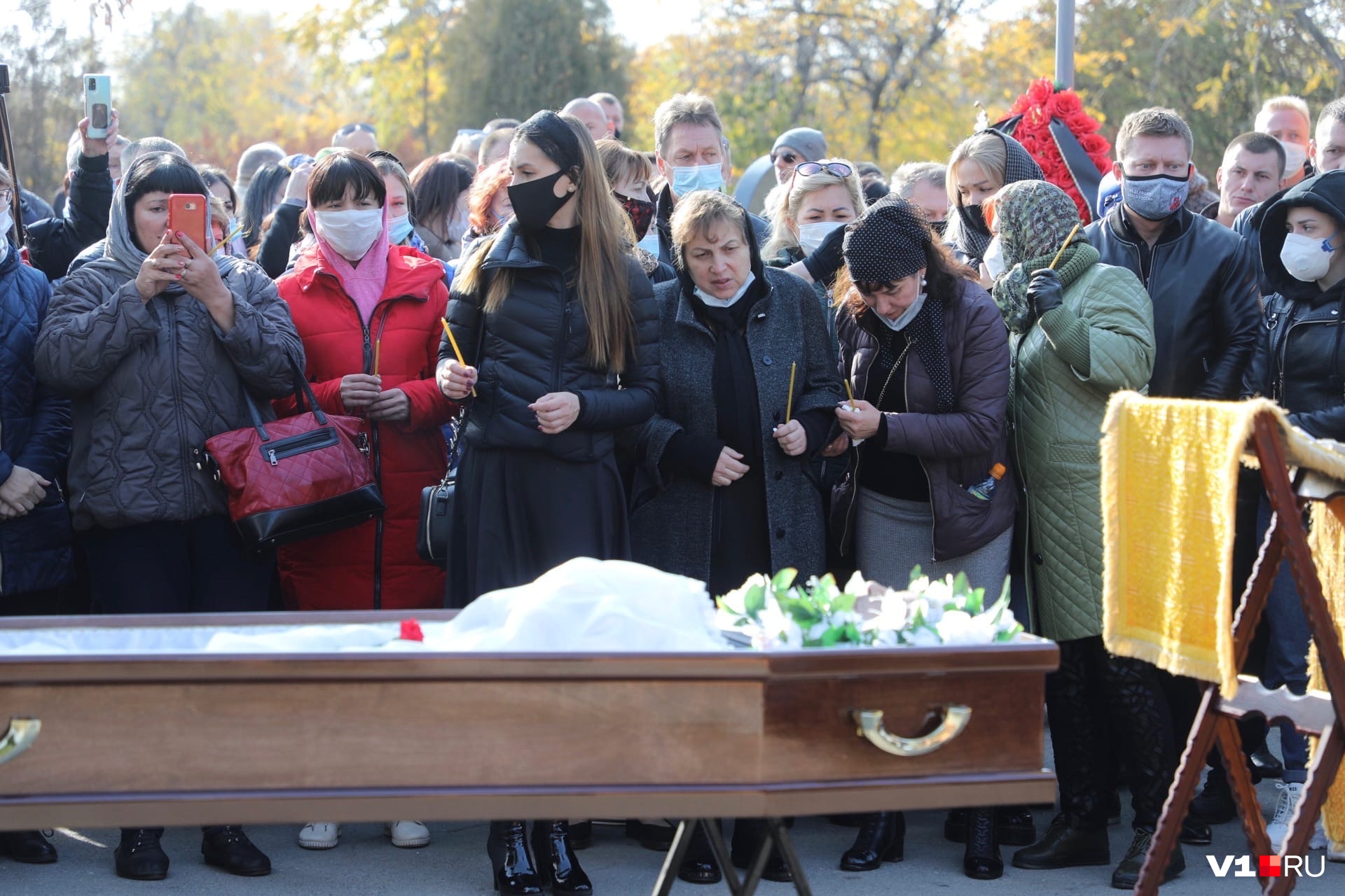 похороны убитых в перми студентов фото