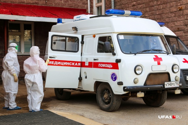 Пациенты продолжают поступать в медучреждения на скорых Пациенты продолжают поступать в медучреждения на скорых 