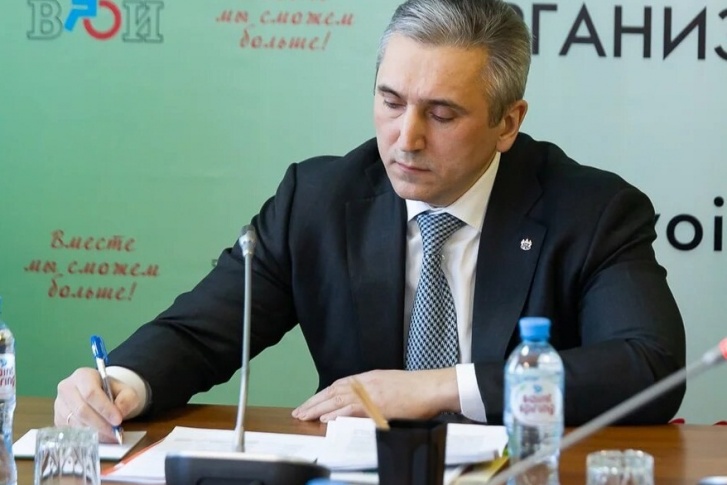 Губернатор ужесточил ограничения для тюменцев из-за коронавируса Губернатор ужесточил ограничения для тюменцев из-за коронавируса