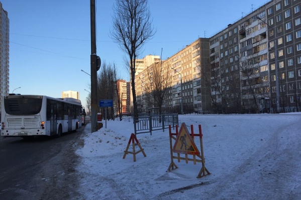Из-за проведения аварийных работ на улице Куфонина ограничили движение автобусов <br> Из-за проведения аварийных работ на улице Куфонина ограничили движение автобусов <br>