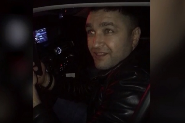 Мужчина при встрече с полицейскими не раз повторил, кто он есть Мужчина при встрече с полицейскими не раз повторил, кто он есть