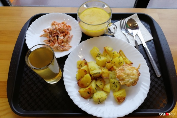 Дети любят куриный бульон и картошку Дети любят куриный бульон и картошку