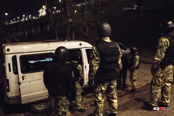 В спецоперации участвовали около 50 спецназовцев ФСБ и 30 следователей В спецоперации участвовали около 50 спецназовцев ФСБ и 30 следователей