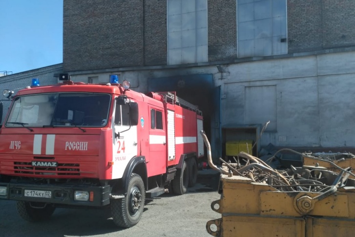 Огонь удалось быстро потушить благодаря спецтехнике Огонь удалось быстро потушить благодаря спецтехнике