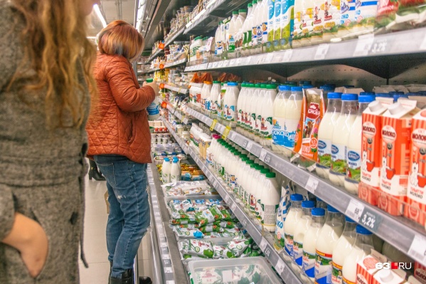 Молочную продукцию поставляли на полки магазинов Молочную продукцию поставляли на полки магазинов