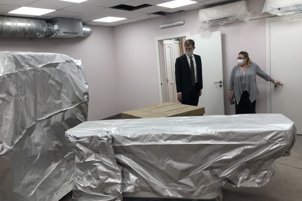 КТ-аппарат уже доставили в поликлинику <nobr class="_">№ 1</nobr> в Архангельске, скоро начнут его установку КТ-аппарат уже доставили в поликлинику <nobr class="_">№ 1</nobr> в Архангельске, скоро начнут его установку