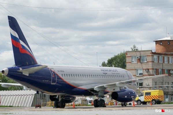 Сейчас самолет готовится к вылету в Москву Сейчас самолет готовится к вылету в Москву