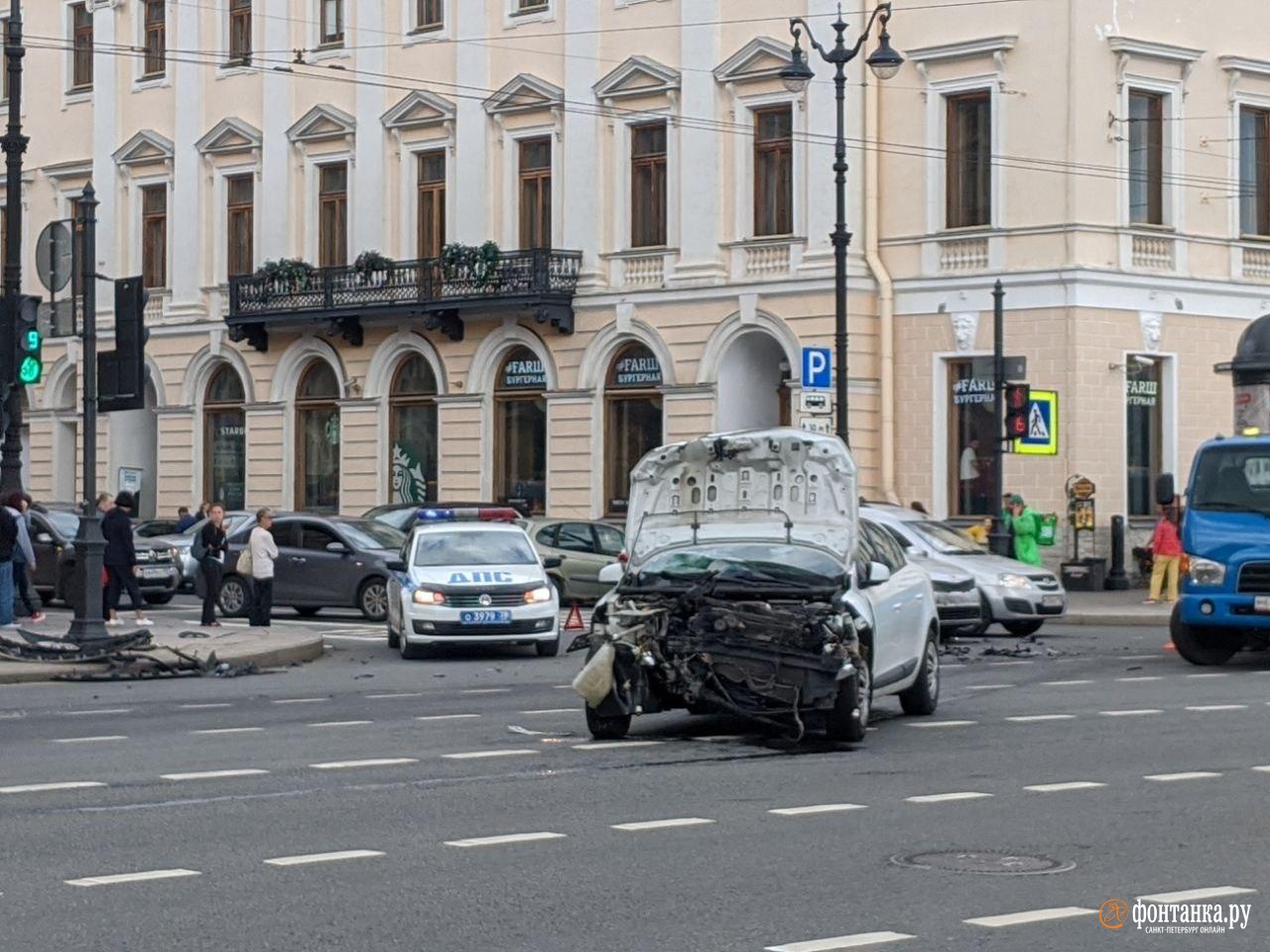 с фотографиями по невскому все помним, как