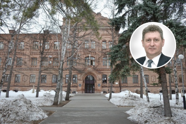Александр Петров руководил вузом с 2013 года Александр Петров руководил вузом с 2013 года
