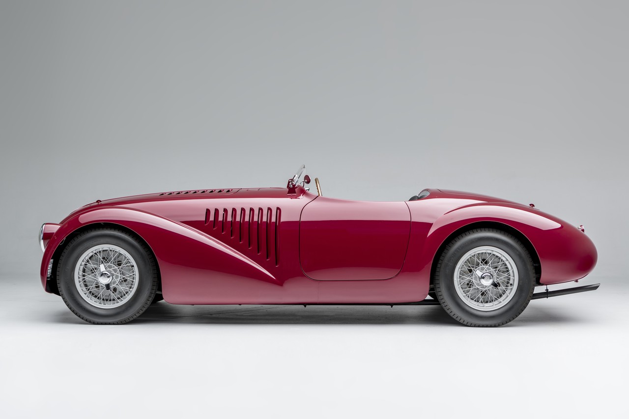 Ferrari 125 S — первая модель итальянской фирмы с двигателем V12 Ferrari 125 S — первая модель итальянской фирмы с двигателем V12