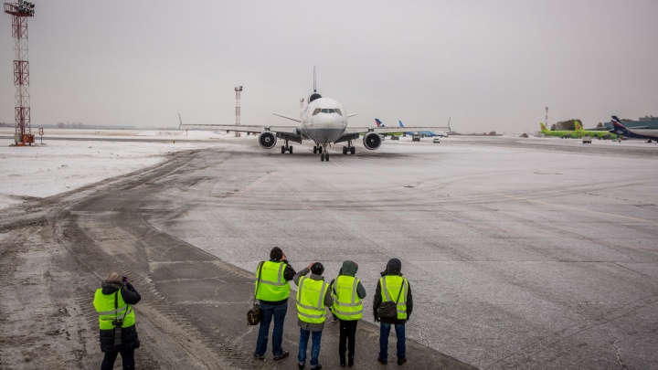 В Кемерово экстренно приземлились четыре самолета