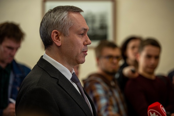 Накануне губернатор подписал несколько документов, связанных с проблемами, возникшими из-за коронавируса Накануне губернатор подписал несколько документов, связанных с проблемами, возникшими из-за коронавируса